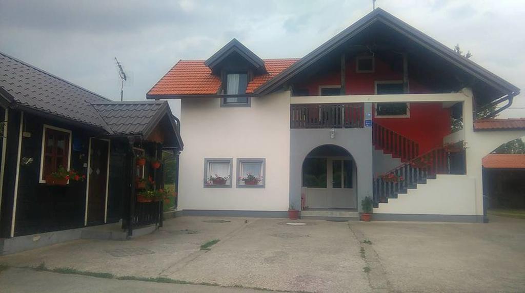 House Ilija Hodak سيليست دريزنيكو المظهر الخارجي الصورة