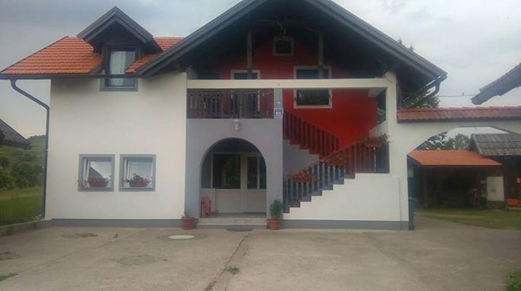 House Ilija Hodak سيليست دريزنيكو المظهر الخارجي الصورة